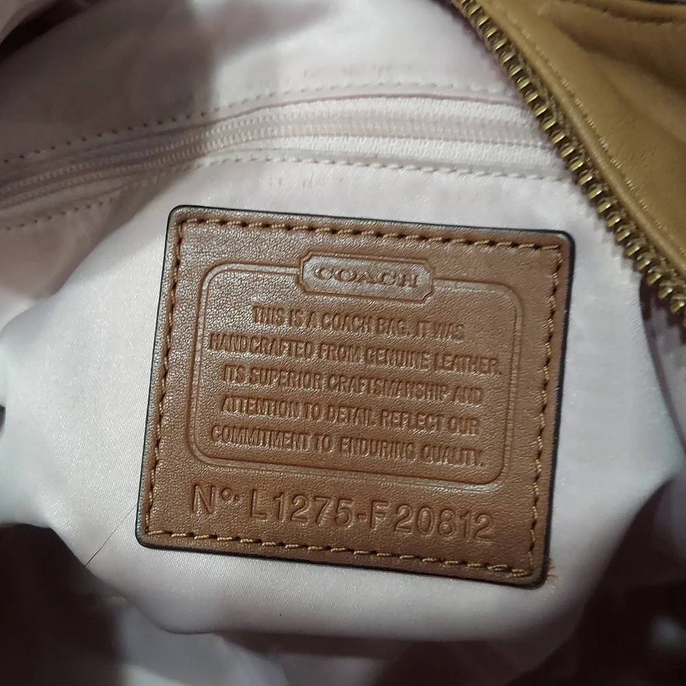 Coach Alexandria Leather Shoulder Bag Zip Closure No F20812
